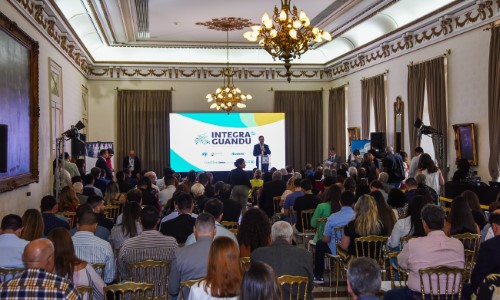 Prefeitos do Sul Fluminense recebem do Comitê Guandu-RJ seus Planos Municipais da Mata Atlântica